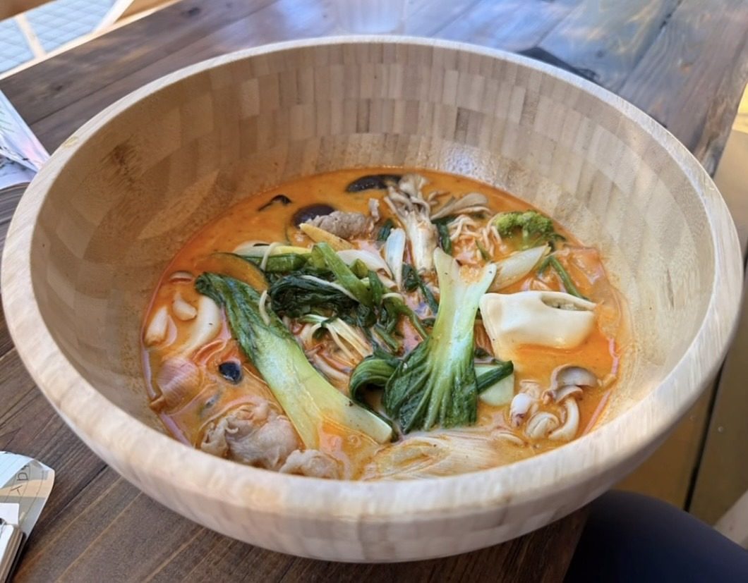 木の器の麻辣湯